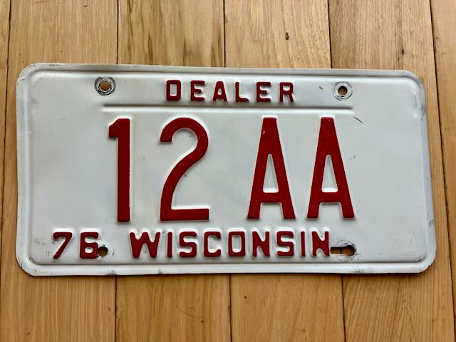 1976 Wisconsin Dealer License Plate