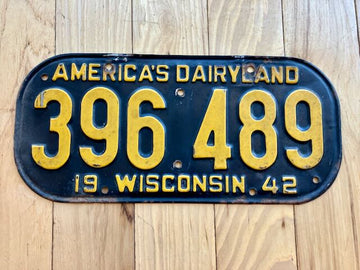 1942 Wisconsin License Plate