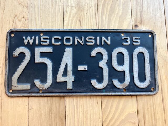 1935 Wisconsin License Plate