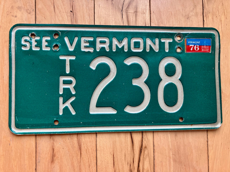 1976 Vermont Truck License Plate