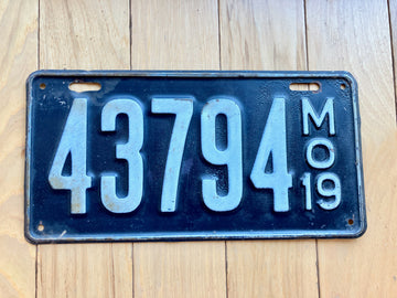 1919 Missouri License Plate