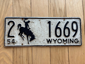 1954 Wyoming License Plate