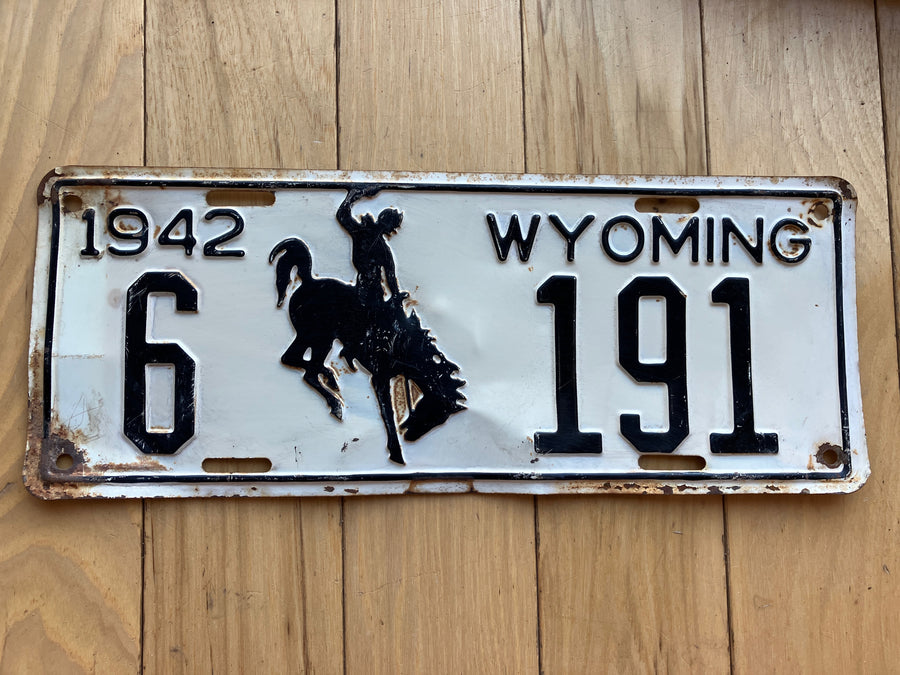 1942 Wyoming License Plate