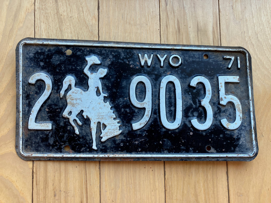 1971 Wyoming License Plate