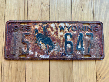 1945 Wyoming License Plate