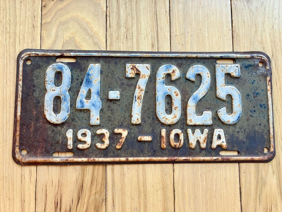 1937 Iowa License Plate