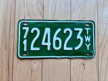 1971 New York Throughway TWY License Plate