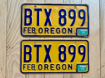 Pair of 1990 Oregon License Plates