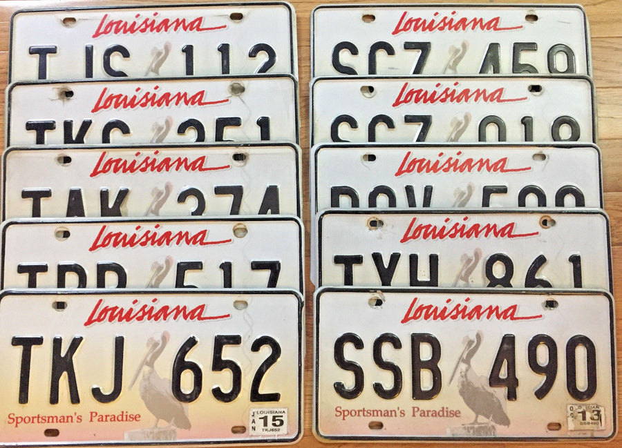 1 Louisiana Pelican License Plate - Good Condition
