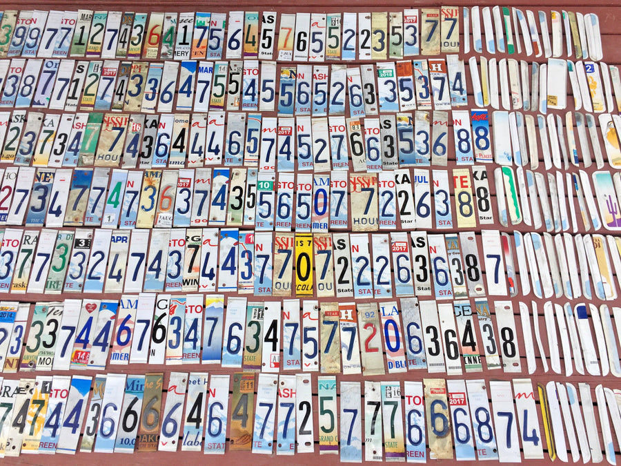 Pack of 100 Craft Grade License Plate Numbers and End Pieces