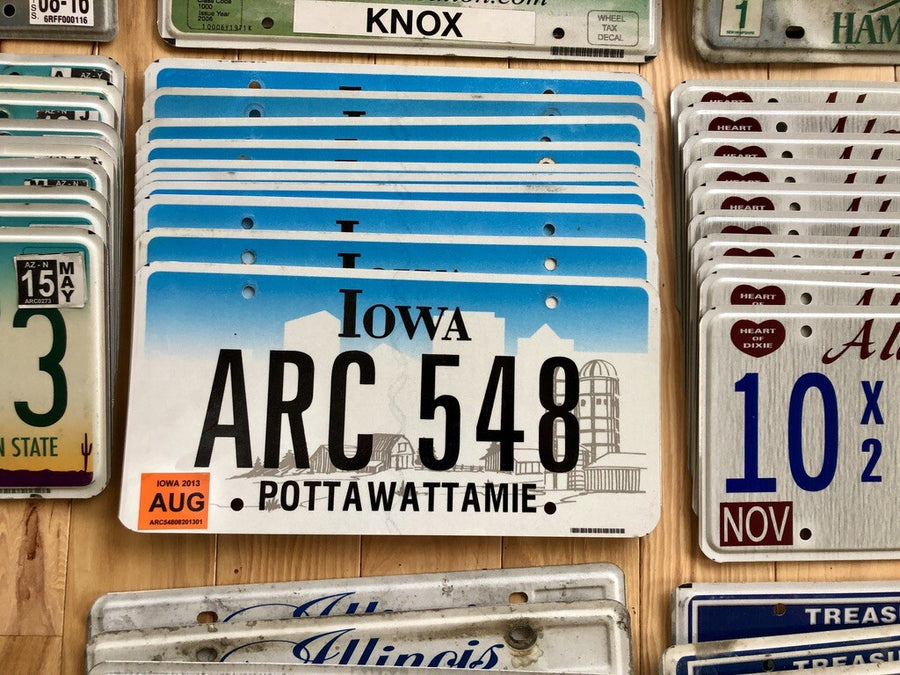 100 License Plates- 10 of Each State in Craft Condition