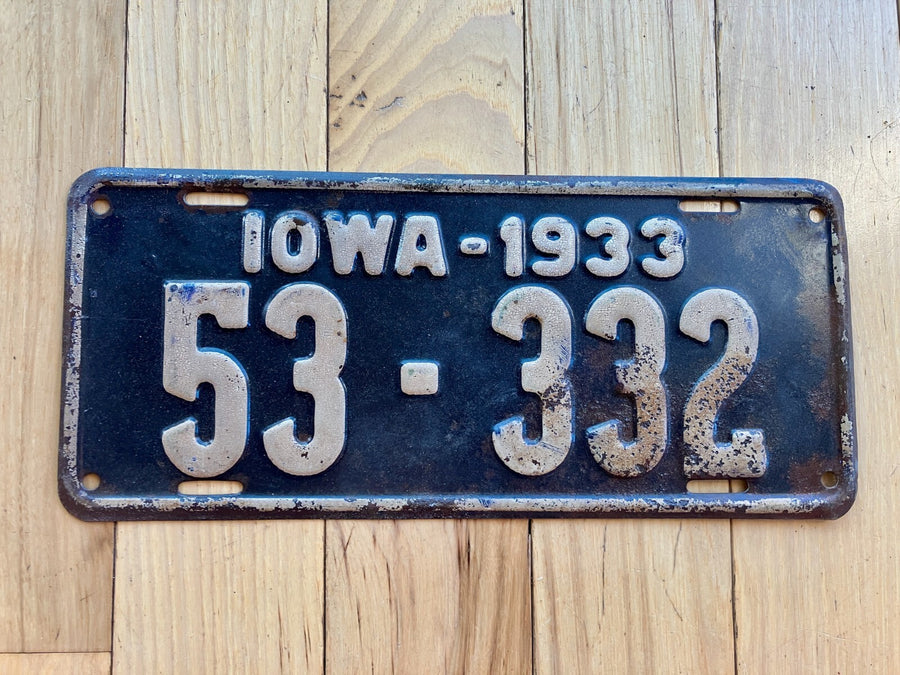 1933 Iowa License Plate