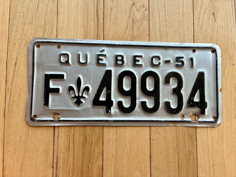1951 Quebec License Plate