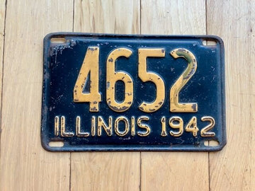 1942 Illinois License Plate