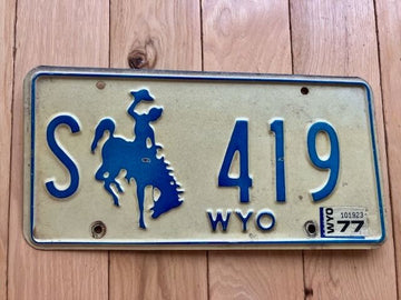 1977 Wyoming License Plate