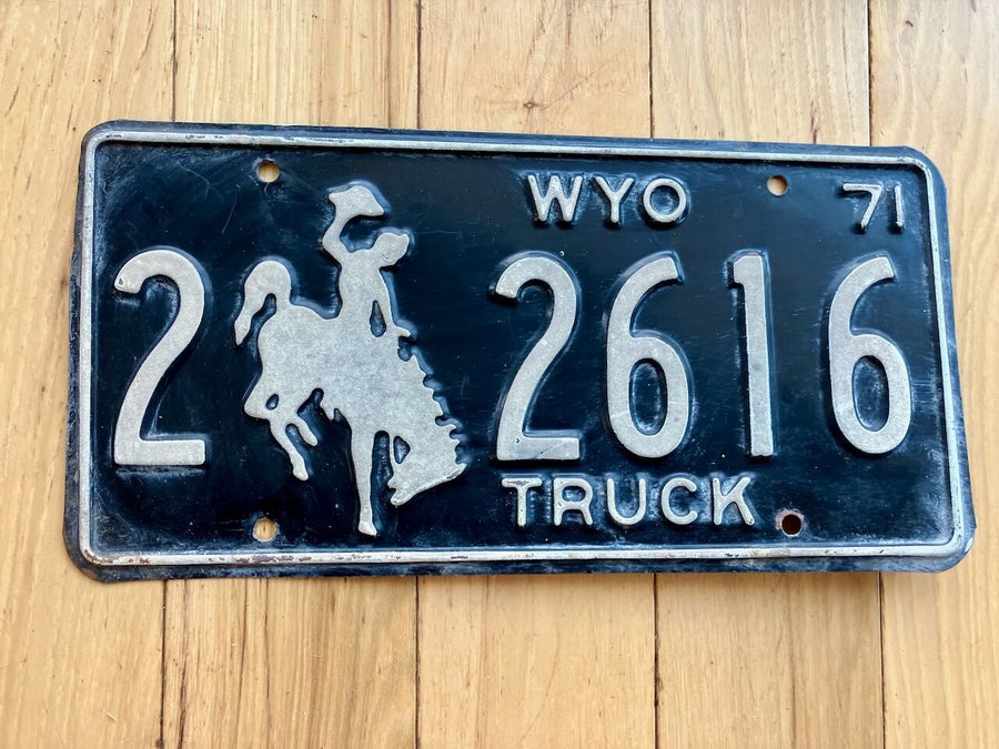 1971 Wyoming Truck License Plate