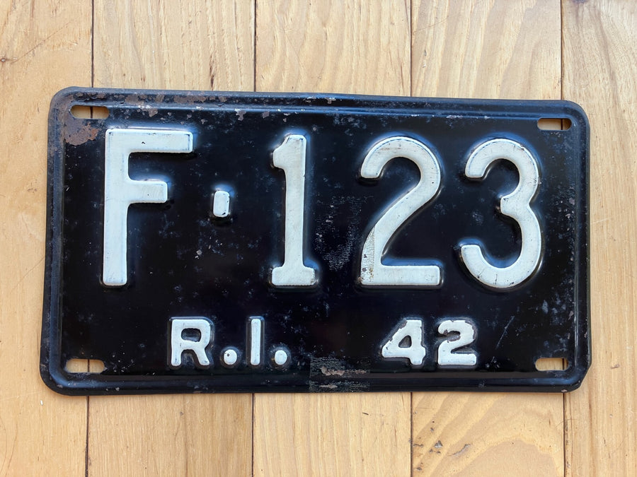 1942 Rhode Island License Plate