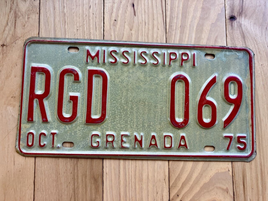 1975 Mississippi Grenada County License Plate