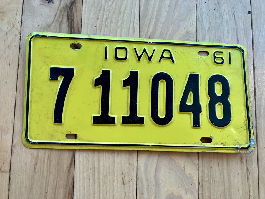 1961 Iowa License Plate