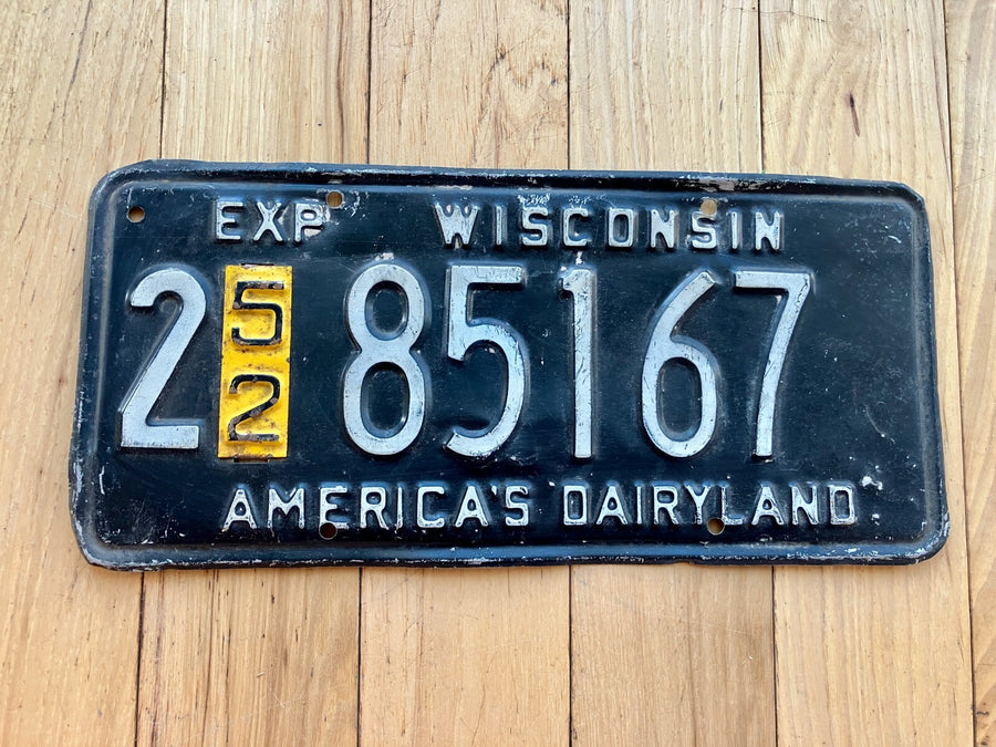 1952 Wisconsin License Plate
