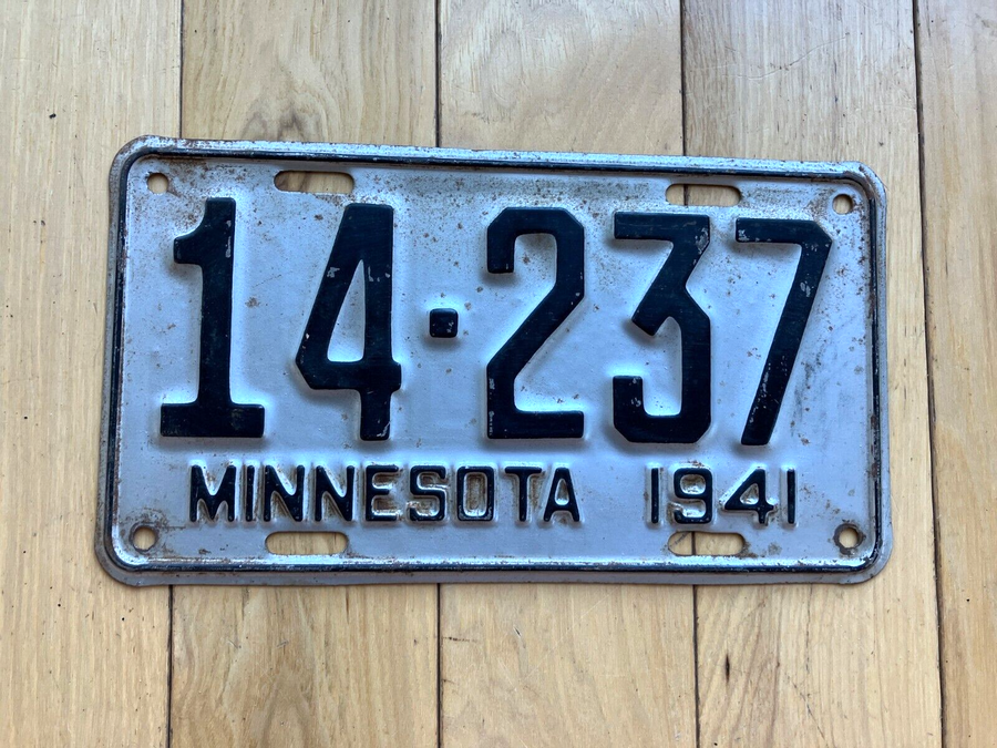 1941 Minnesota License Plate