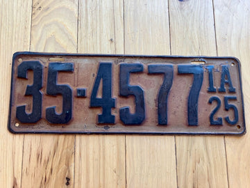 1925 Iowa License Plate