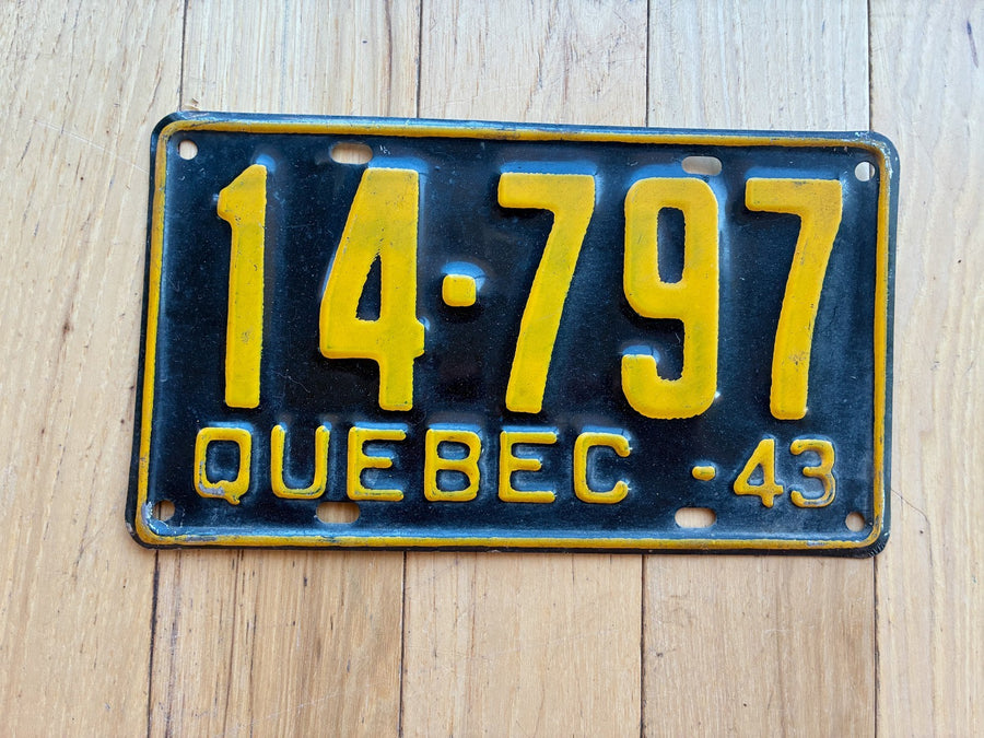 1943 Quebec License Plate