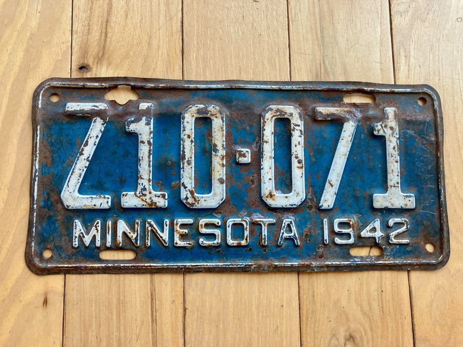 1942 Minnesota License Plate