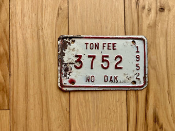 1952 North Dakota Ton Fee License Plate