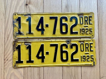 Pair of 1925 Oregon License Plates