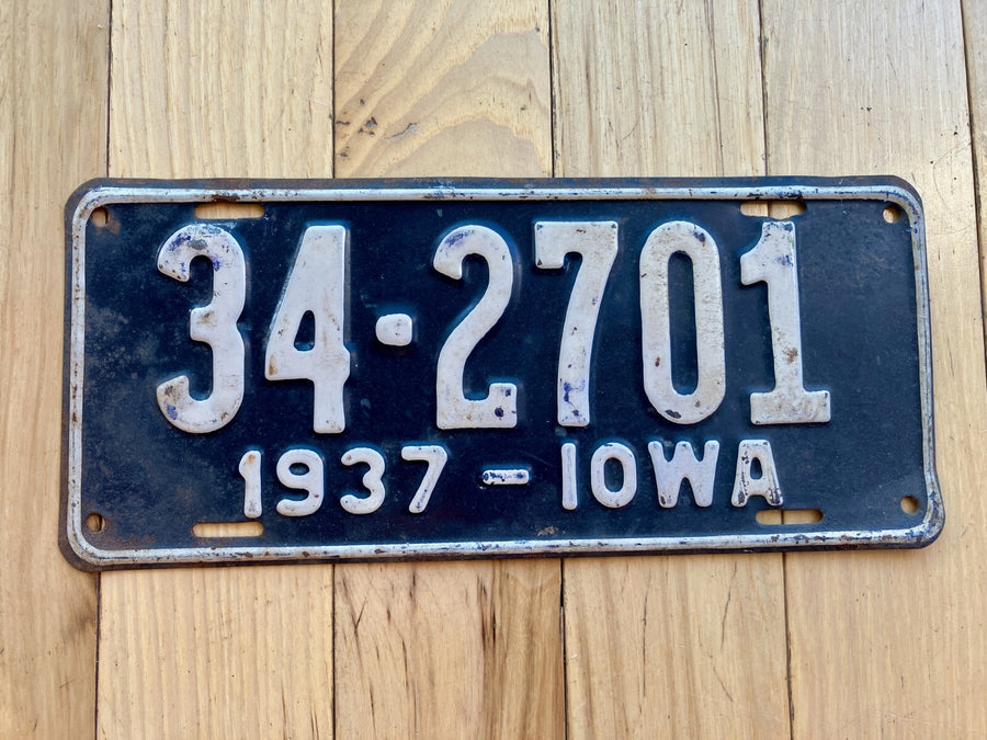 1937 Iowa License Plate