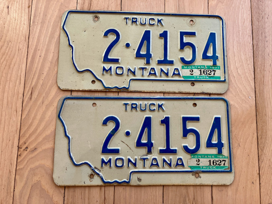 Pair of 1971 Montana Truck License Plates