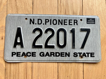 1986 Base North Dakota Pioneer License Plate