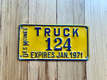 1971 Des Moines Truck License Plate