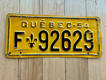 1954 Quebec License Plate