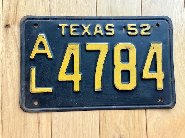 1952 Texas License Plate
