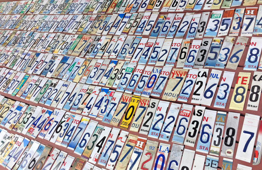 Pack of 100 Craft Grade License Plate Numbers and End Pieces