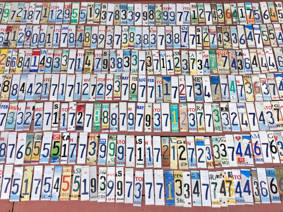 Pack of 100 Craft Grade License Plate Numbers and End Pieces