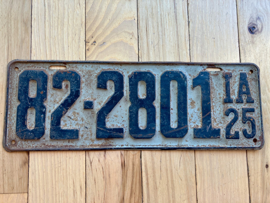 1925 Iowa License Plate