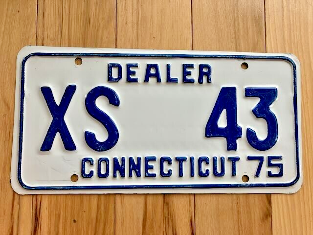 1975 Connecticut Dealer License Plate