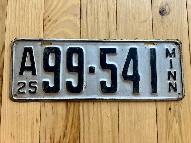 1925 Minnesota License Plate