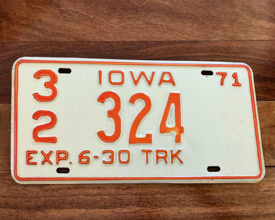 1971 Iowa Truck License Plate