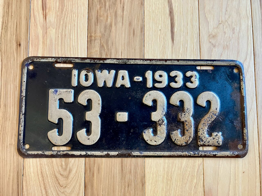 1933 Iowa License Plate