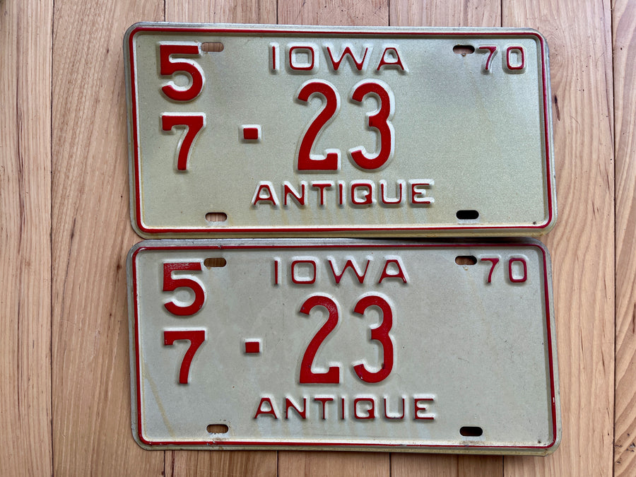 Pair of 1970 Iowa Antique License Plates