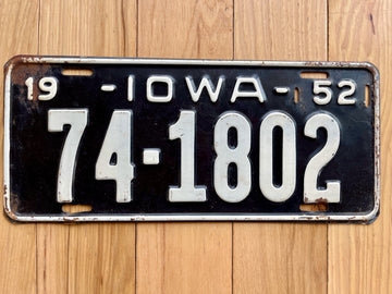 1952 Iowa License Plate