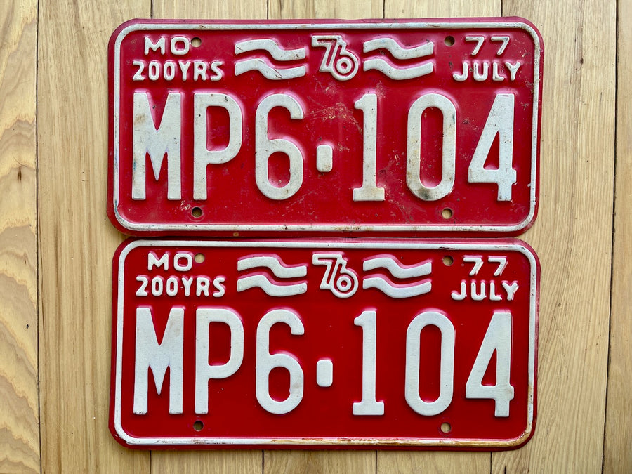 1977/76 Pair of Missouri Bicentennial License Plates